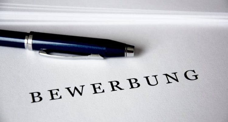 Mit DIN A4 zum Job: Der Bewerbungsflyer